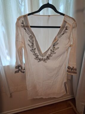 Old Navy White Tunic with Black Embroidered V-Neck